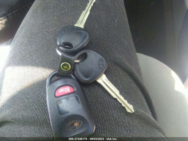 2008 HYUNDAI ELANTRA GLS/SE VIN: KMHDU46D88U557973
