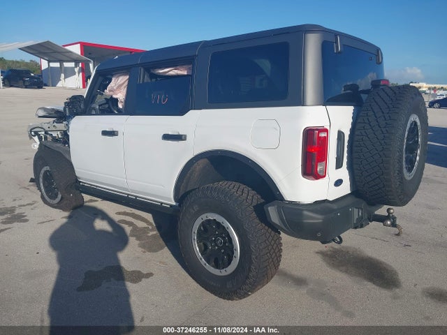 Ford Bronco Black Diamond 2023 1FMEE5DP9PLB44453 Image 3