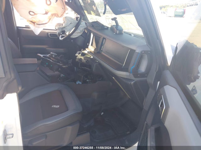 Ford Bronco Black Diamond 2023 1FMEE5DP9PLB44453 Image 5
