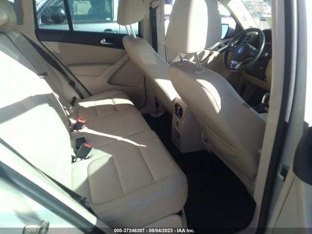 WVGBV3AX8EW502939 Volkswagen TIGUAN SE