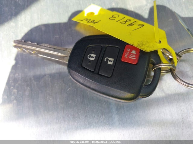Toyota RAV4 LE 2018 2T3ZFREV0JW505094 Image 11