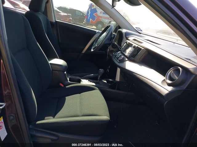 Toyota RAV4 LE 2018 2T3ZFREV0JW505094 Image 5