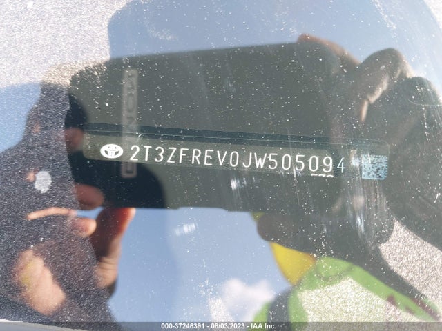 Toyota RAV4 LE 2018 2T3ZFREV0JW505094 Image 9
