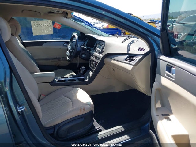 2015 HYUNDAI SONATA 2.4L SE VIN: 5NPE24AF8FH204003