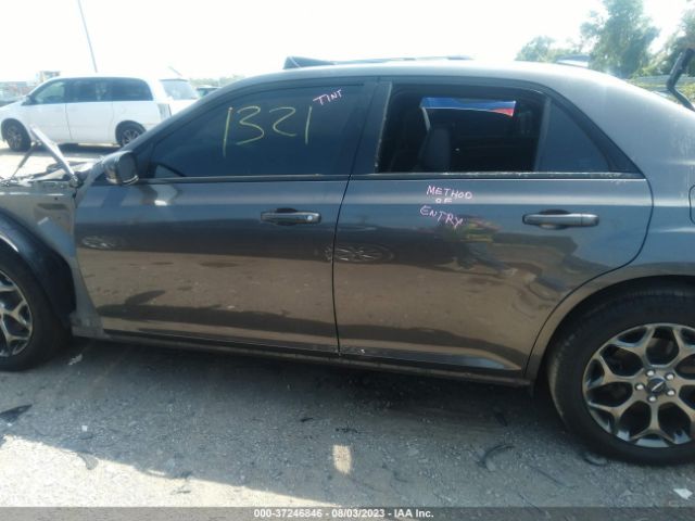 2C3CCAGG2GH321321 Chrysler 300 300s