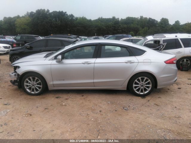 3FA6P0LU2HR287024 Ford Fusion Hybrid Se
