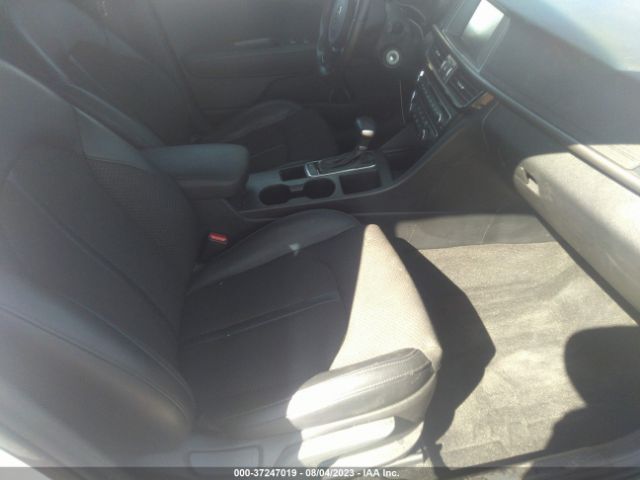 5XXGT4L31JG255744 KIA Optima S