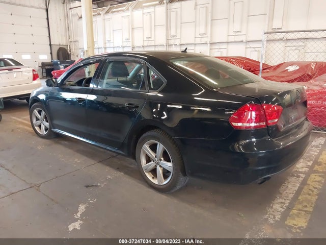 1VWAT7A37EC106476 Volkswagen PASSAT S