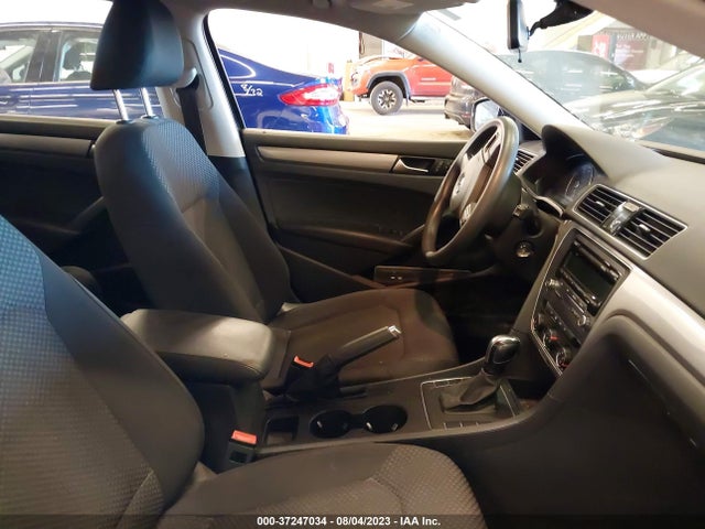 1VWAT7A37EC106476 Volkswagen PASSAT S