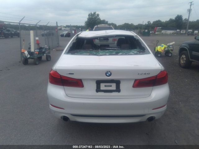 WBAJA7C55KWC77941 BMW 5 Series 530i Xdrive
