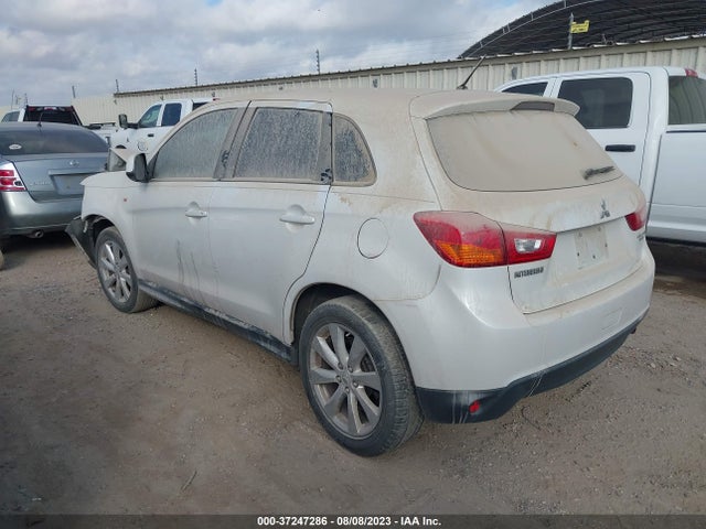 4A4AP3AUXFE033515 Mitsubishi Outlander Sport Es