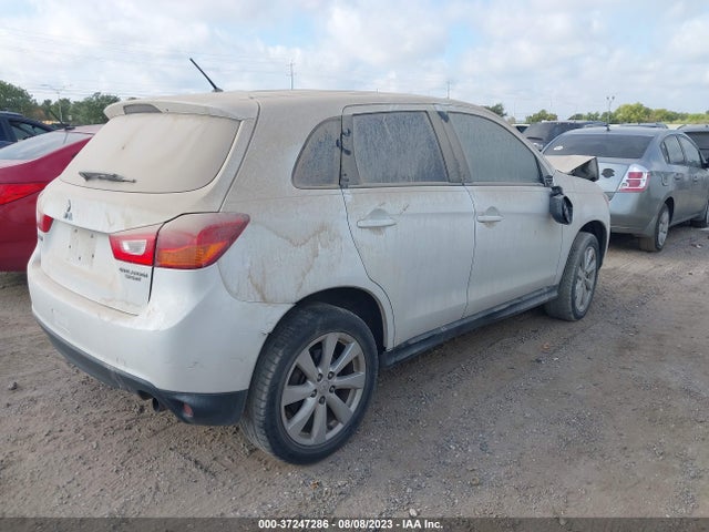 4A4AP3AUXFE033515 Mitsubishi Outlander Sport Es