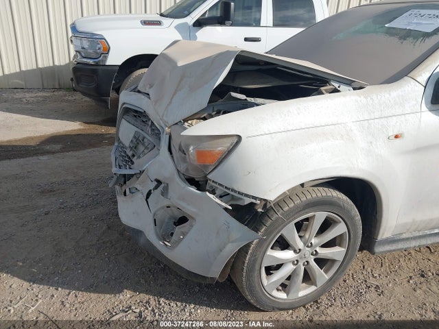 4A4AP3AUXFE033515 Mitsubishi Outlander Sport Es