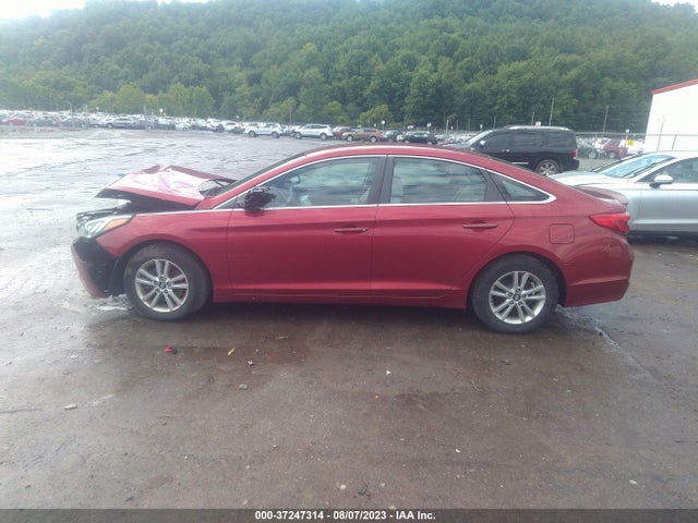 2015 HYUNDAI SONATA 2.4L SE VIN: 5NPE24AFXFH070157
