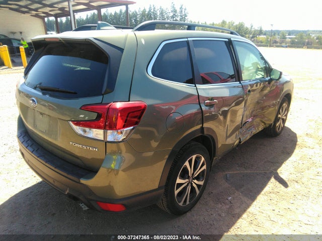 JF2SKAUCXMH543975 Subaru Forester Limited