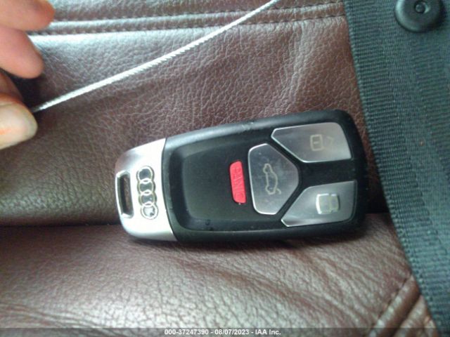 WA1BNAFY9J2041952 Audi Q5 Premium Plus
