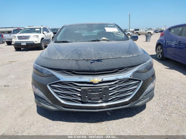 1G1ZD5ST9NF114687 Chevrolet Malibu Fwd Lt