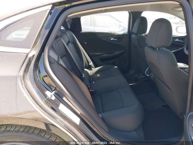 1G1ZD5ST9NF114687 Chevrolet Malibu Fwd Lt