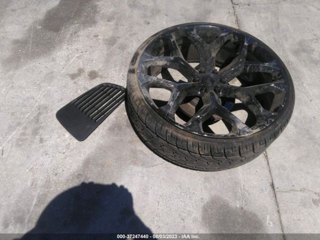 1GNSKAKC7JR270833 Chevrolet Tahoe Ls
