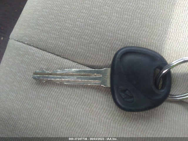 2008 HYUNDAI ELANTRA GLS/SE VIN: KMHDU46D38U332991