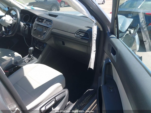 3VV3B7AX1LM074283 Volkswagen TIGUAN SE