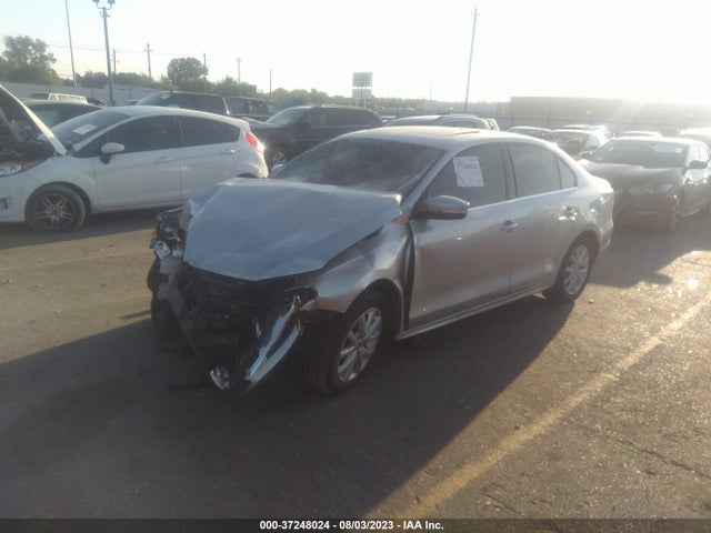 3VWD07AJ9EM363173 Volkswagen Jetta Sedan Se W/connectivity/sunroof