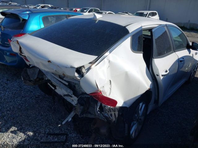 5XXGT4L34JG262333 KIA Optima Lx