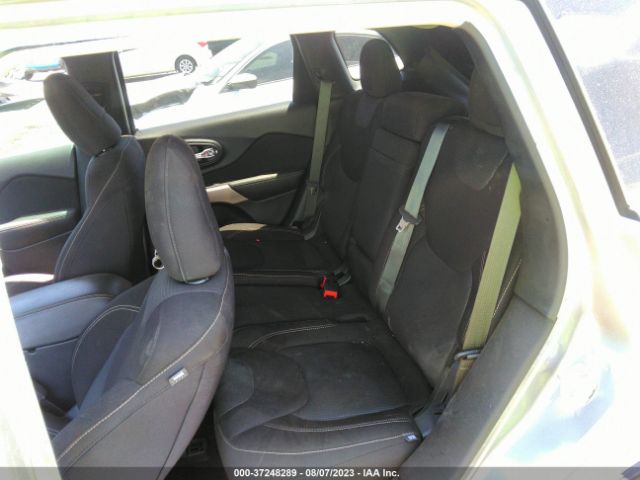 1C4PJLCS7HW574243 Jeep Cherokee Latitude