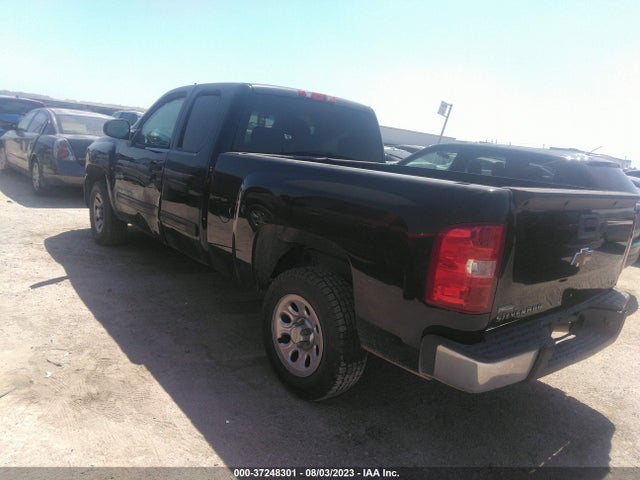 2011 CHEVROLET SILVERADO 1500 LS VIN: 1GCRCREA7BZ110272