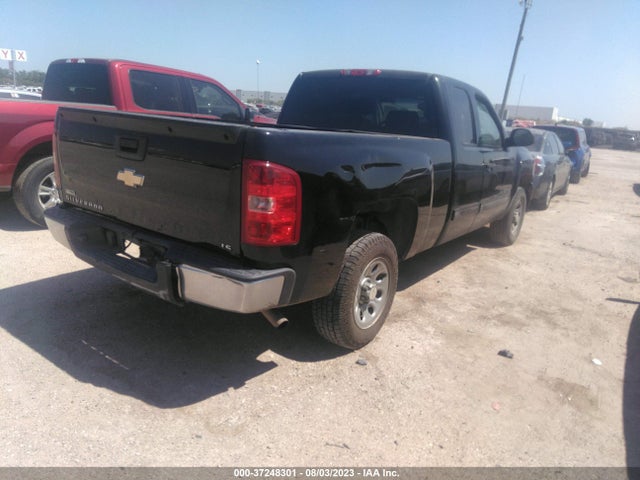 2011 CHEVROLET SILVERADO 1500 LS VIN: 1GCRCREA7BZ110272
