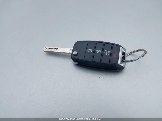 2016 KIA OPTIMA LX VIN: 5XXGT4L32GG014607