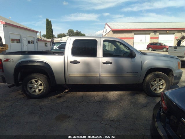 2011 GMC SIERRA 1500 SLE VIN: 3GTP2VE39BG260520