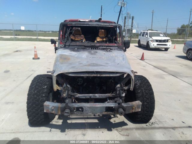 1C4BJWEG6EL103962 Jeep Wrangler Unlimited Sahara