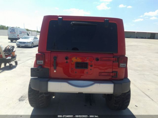 1C4BJWEG6EL103962 Jeep Wrangler Unlimited Sahara