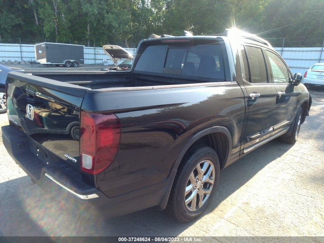 2017 HONDA RIDGELINE RTL-E VIN: 5FPYK3F7XHB010669