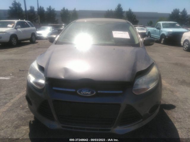 1FADP3F29EL442715 Ford FOCUS SE