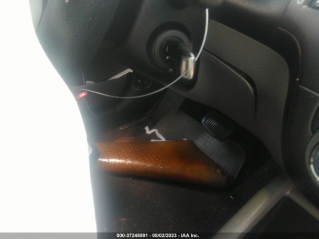 3KPFK4A7XJE268716 KIA FORTE LX