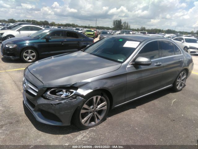 55SWF4JB8JU268960 Mercedes-Benz C-class C 300