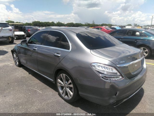 55SWF4JB8JU268960 Mercedes-Benz C-class C 300
