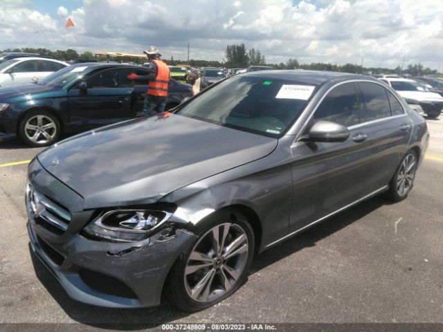 55SWF4JB8JU268960 Mercedes-Benz C-class C 300