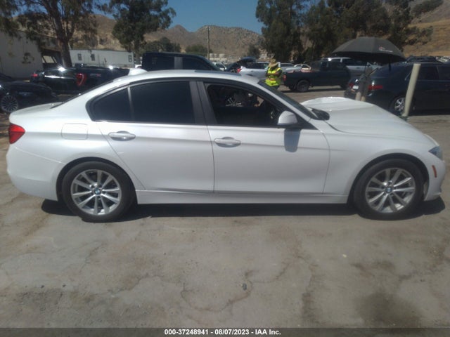WBA8A9C59JAH14071 BMW 3 Series 320i