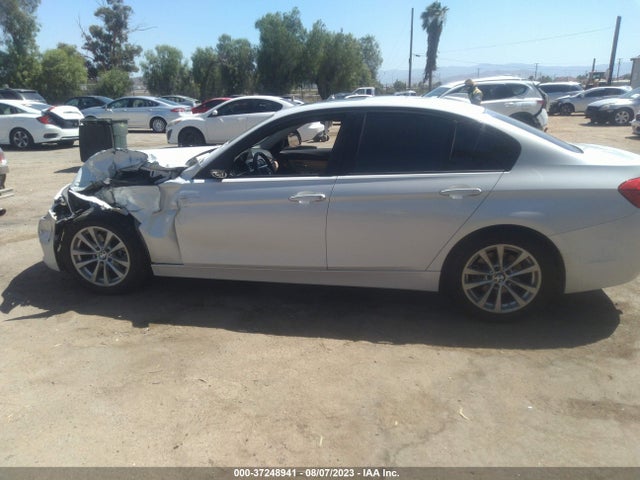 WBA8A9C59JAH14071 BMW 3 Series 320i