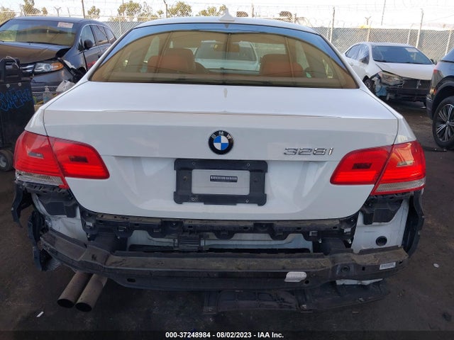 2007 BMW 3 SERIES 328I VIN: WBAWV13587P118000