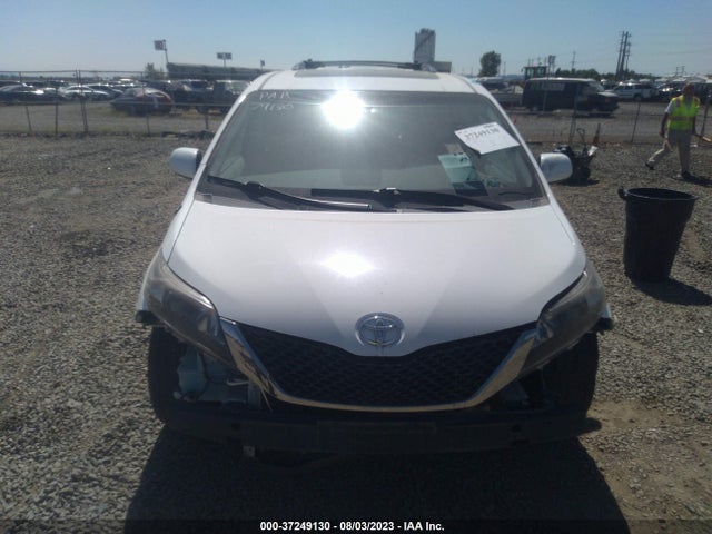 Toyota SIENNA SE 2014 5TDXK3DC4ES421593 Image 13