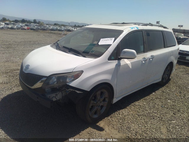 Toyota SIENNA SE 2014 5TDXK3DC4ES421593 Image 2