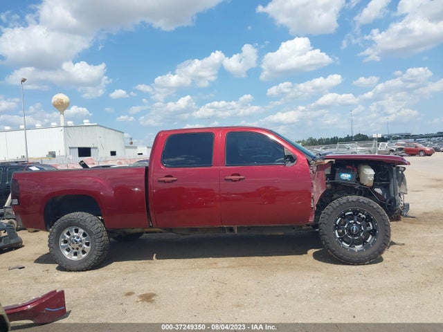 2013 GMC SIERRA 2500HD DENALI VIN: 1GT125E83DF117553