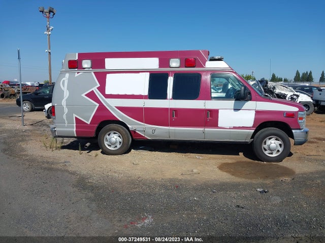 2014 FORD ECONOLINE CARGO VAN COMMERCIAL/RECREATIONAL VIN: 1FDSS3EL8EDB13245