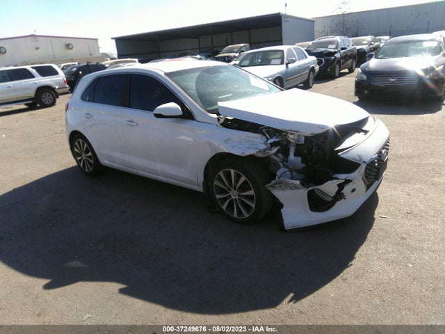 Hyundai ELANTRA GT 2018 KMHH35LE7JU075590 main image