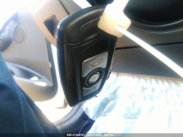 WBA3C1C55FK119285 BMW 3 Series 328i