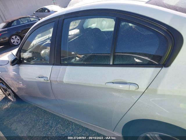 WBA3C1C55FK119285 BMW 3 Series 328i